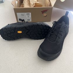 Red Wing safety toe shoes 10.5