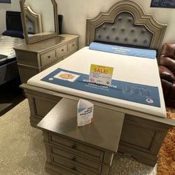 BEAUTIFUL NEW FRISCO QUEEN BEDROOM SET ON SALE ONLY $799. KING SET $899. IN STOCK SAME DAY DELIVERY 🚚 EASY FINANCING 