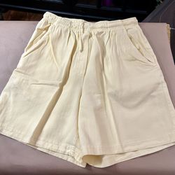 Ladies Medium Cotton Shorts With Elastic waist