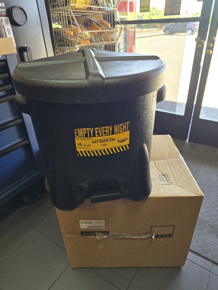 10 Gallon Oily Rag Bin With Foot Peddle Opener,New, Financing Available