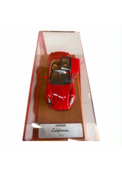 🔥 Ferrari California 2008 1:43 Official Display Model w/ Red Box Read Description🔥