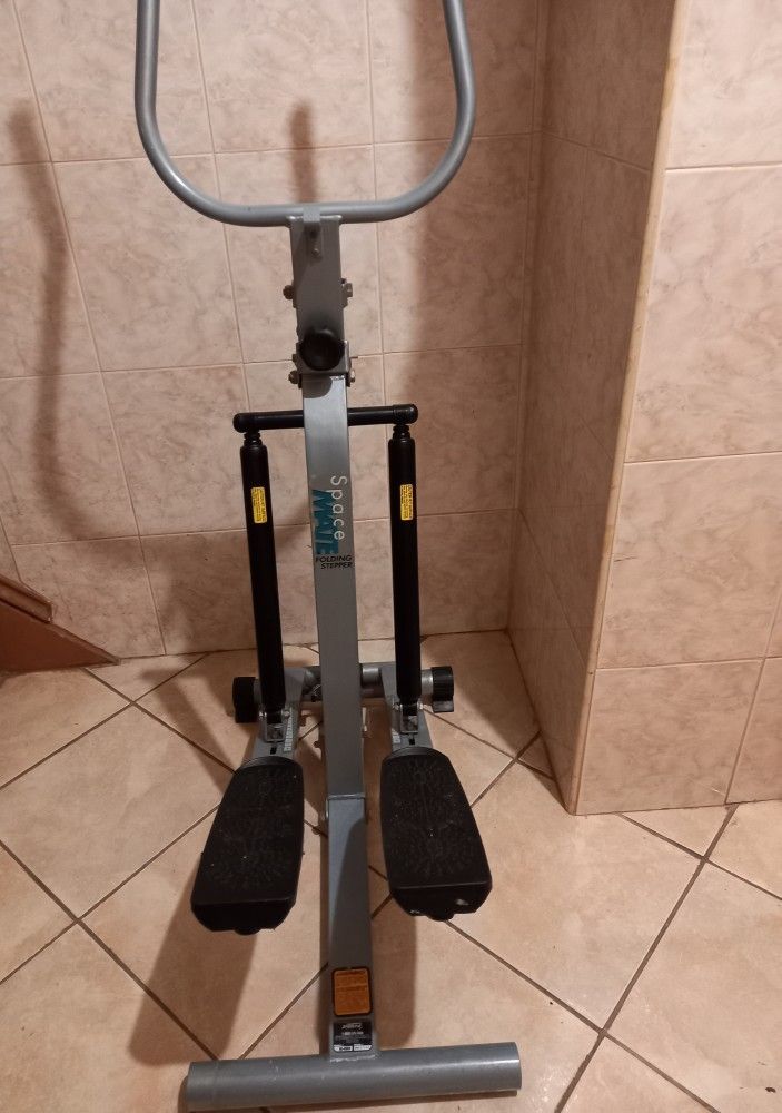 SPACEMATE FOLDING STEPPER