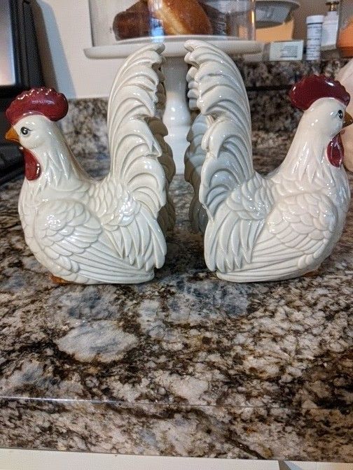 Vintage Fitz And Floyd Chicken Bookends or Shelf Sitters