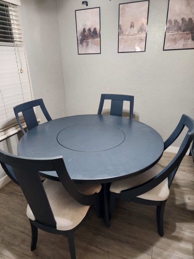 Round Dining Table With 4 Chairs. One Chair Leg Broken