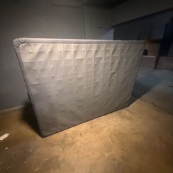 Queen Foundation and Frame w/ headboard 