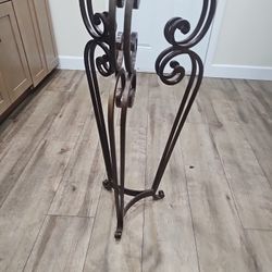 Iron   House Or Restaurant  New 