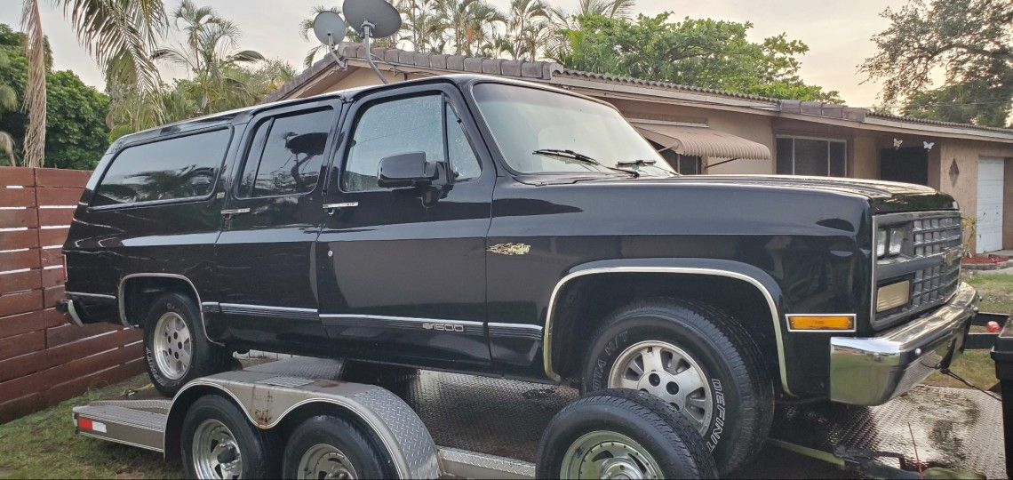 1990 Chevrolet Suburban