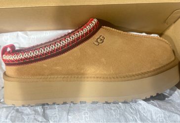 UGG Slippers size 9W