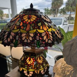 Vintage Thomas Pacconi stained glass lamp