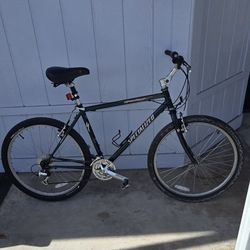 Specialized Hardrock Classic Mountain Bike 