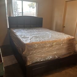 Bedroom set, King size , Brown