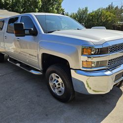 2019 Chevy Silverado 2500hd 4x4  Lt2