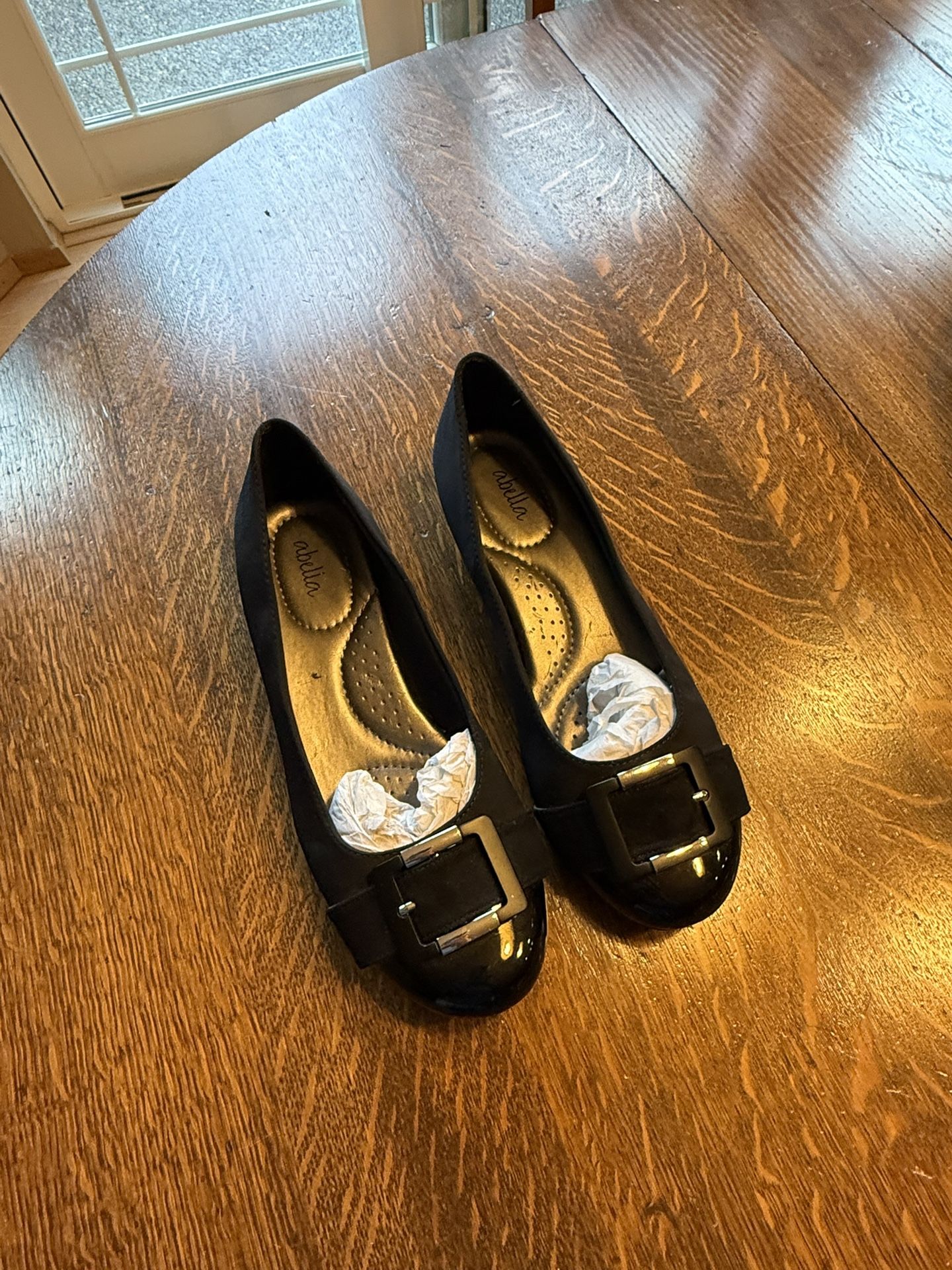 Abella Women’s Flats