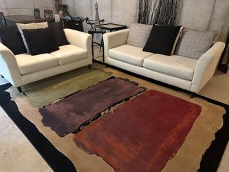 Beautiful White 2-Piece Sofa & Loveseat 