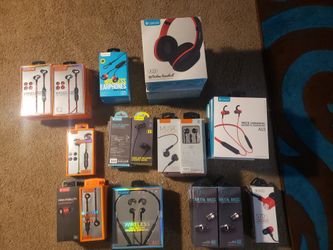 Headphones, earbuds,