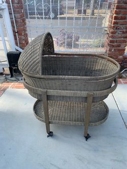 Wicker Bassinet - Retro