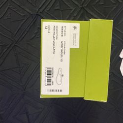 Tory Buch Sandals/Ivory/ Size 12