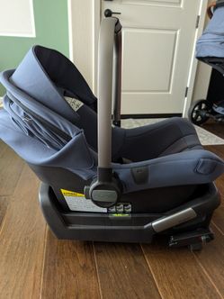 Nuna Pipa Infant Car Seat and Base