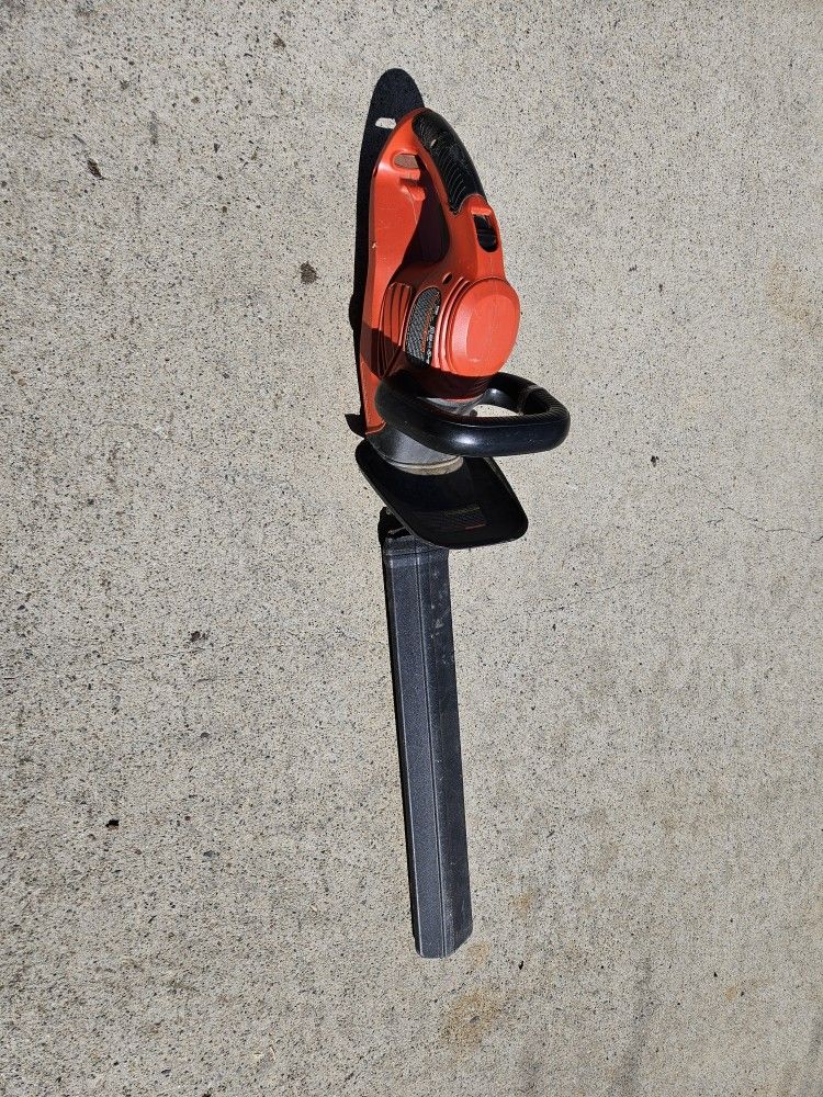 Black and Decker Electric Hedge Trimmer