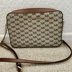 Michael Kors cross body bag