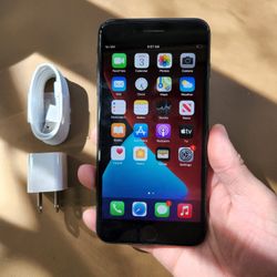 iPhone 7 Plus 128gb - UNLOCKED - Like New 