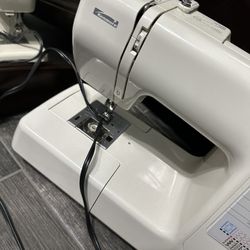Kenmore Sewing Machine With foot Pedal