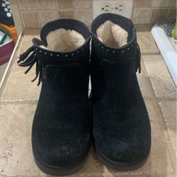 UGG Cindy Water-resistant Geninue Shearling Studded Bootie -Black