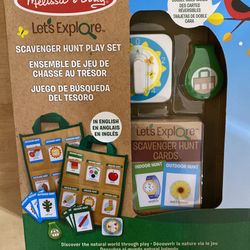 Melissa and Doug scavenger hunt playset new