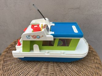 Vintage Fisher Price Little People 1972 Happy Houseboat Family 985