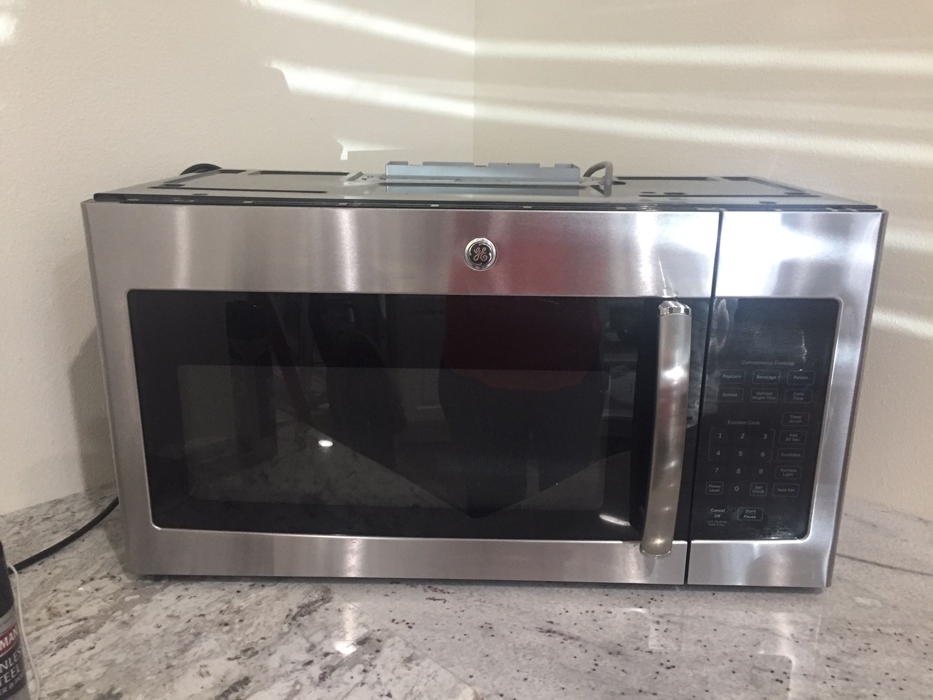 Microwave GE model JVM3160RF1SS