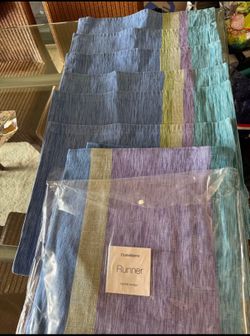 Crate & Barrel blue/green Fractions new 14x108 table runner; set of 6 matching placemats & napkins