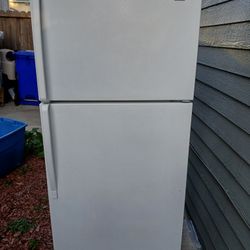 Whirlpool, White Refrigerator,