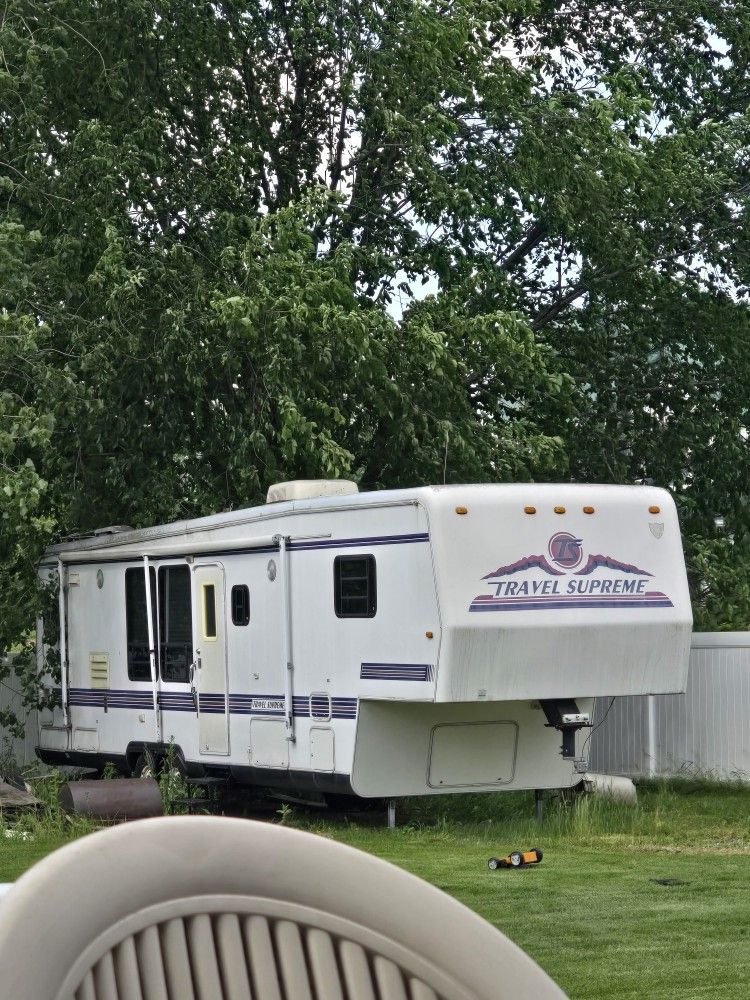 5th Wheel Camper
