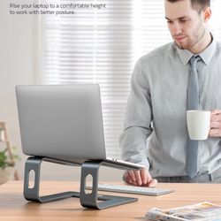 Nulaxy Aluminum Laptop Stand