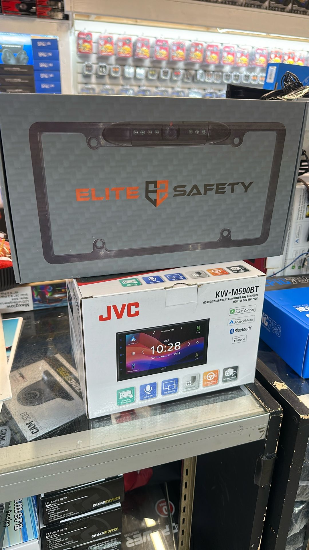 Touchscreen Stereo + Free back Up Camera!