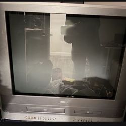 Toshiba MW24FP1 TV, VCR, DVD. Retro 24 Inch 