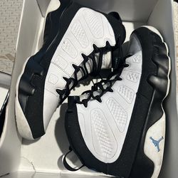 Jordan 9 unc