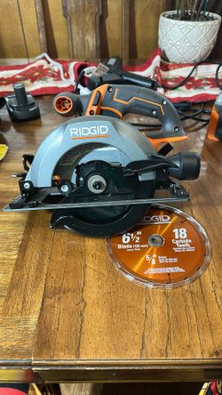 RIDGID 18V Cordless 6 1/2 in. Circular Saw 