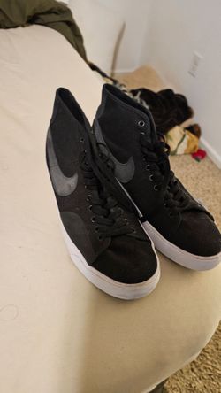 Black hightop nikes 11.5