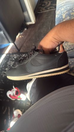 Nike Cortez Size 7 Youth