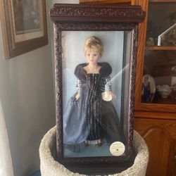 Camellia Garden 16” Porcelain Doll Made In 2000