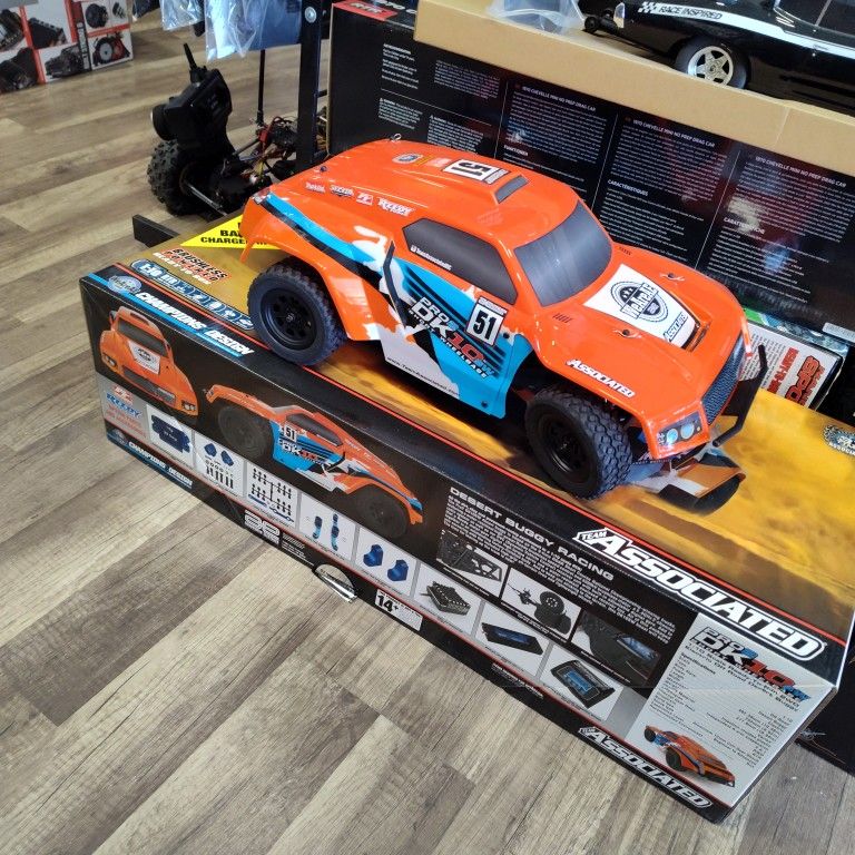 Brushless Electric Desert Buggy Brand New 1/10 Scale Including Remote Battery And A Charger
