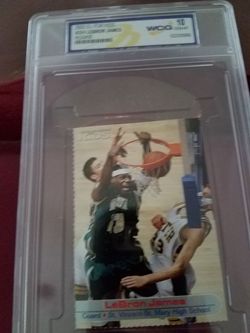 LeBron rookie picture.kids #264. In mint condition. In a clear case. Never opened.offers Taken Now!!$150. $$100!!!