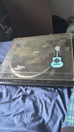 Pioneer PL-570 Full-Automatic Stereo Turntable, a vintage record player known for its automatic features and direct-drive system. 