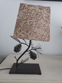 Cute Metal Pine Cone Table Lamp