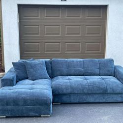 🛋️ Couch/Sofa Sectional - Microfiber - Delivery Available 🚛