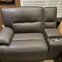 Brown Leather Reclining Set