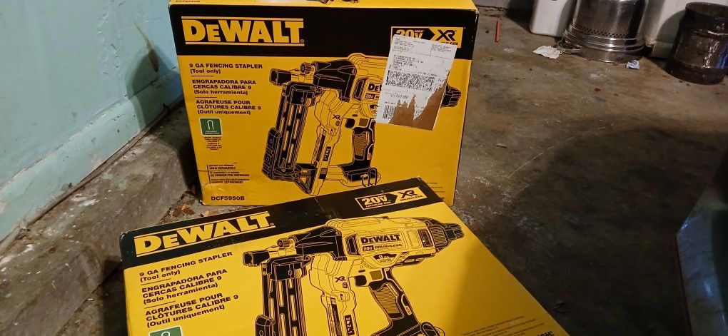(Units: 2)Dewalt 20v FENCING STAPLER (Tool Only)