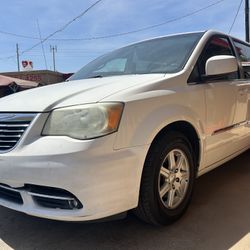 2012 Chrysler Town & Country!!! 