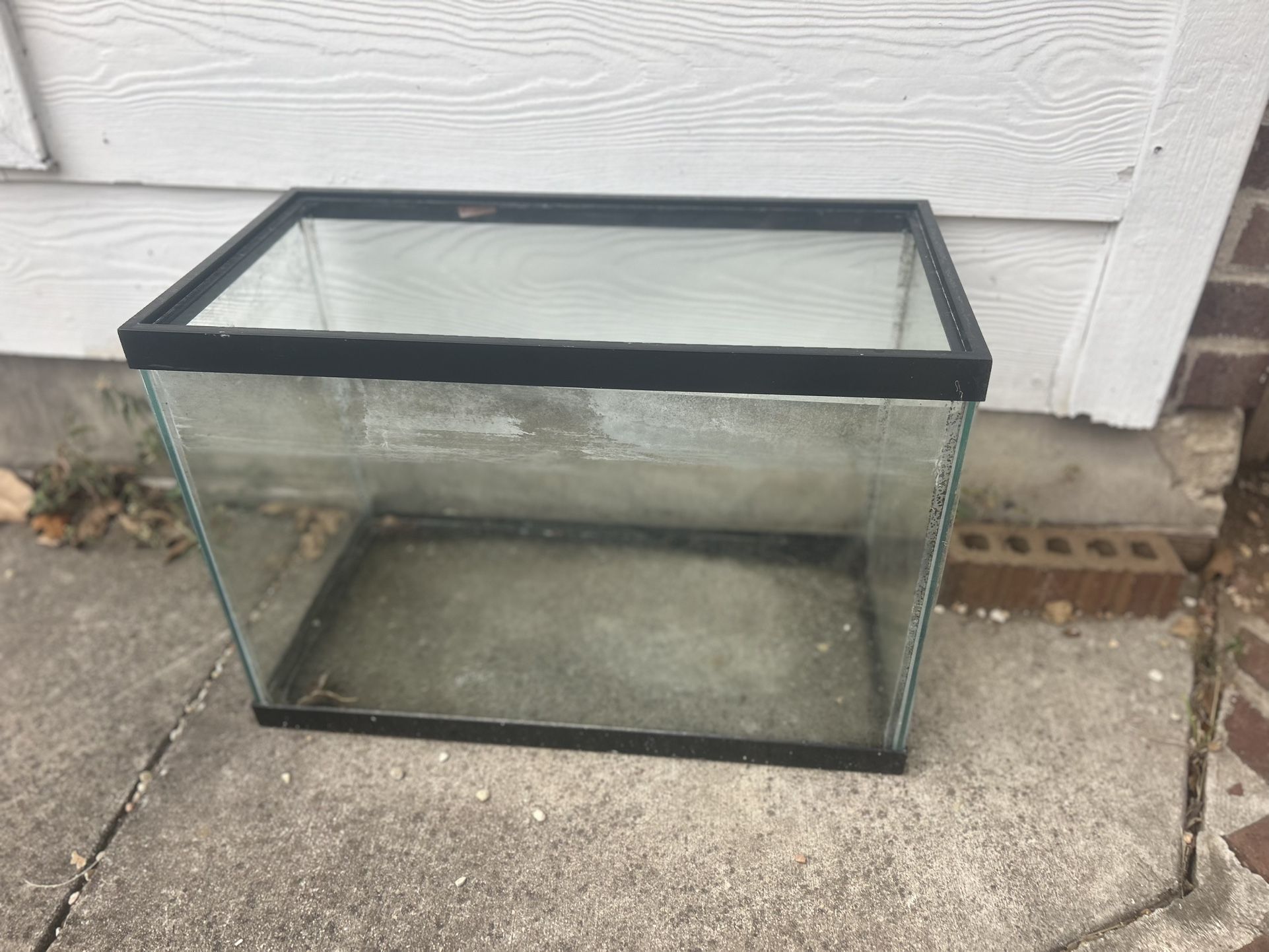 20 Gallon Fish Tank 